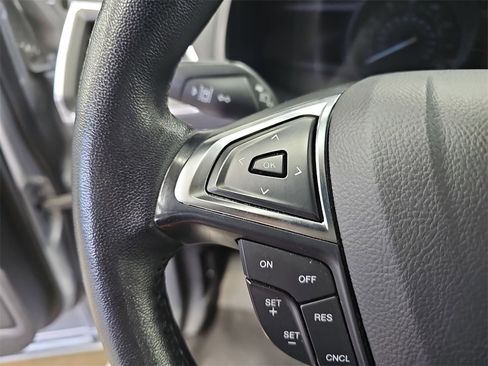 Used 2024 Ford Edge Titanium image 17