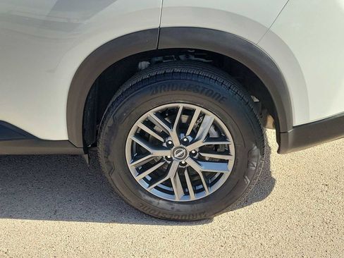 Used 2024 Nissan Rogue S image 4