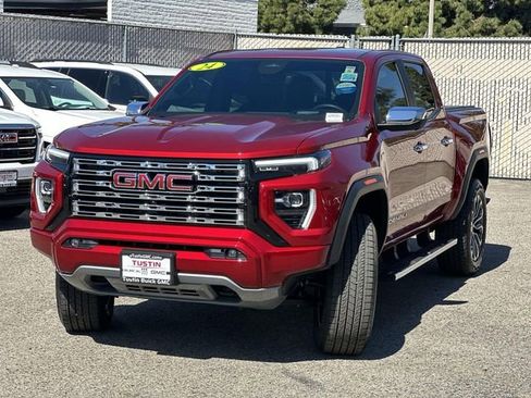 Used 2024 GMC Canyon Denali image 8