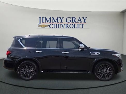 Used 2023 INFINITI QX80 Sensory w/ All-Season Package image 2