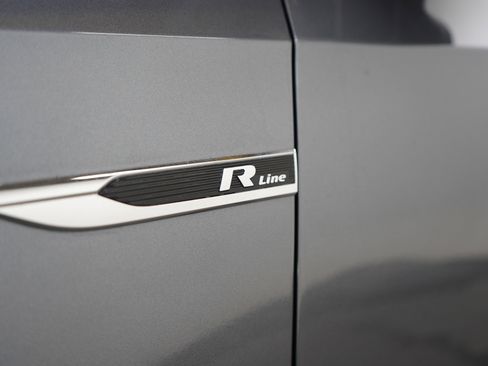 Used 2017 Volkswagen Passat 1.8T R-Line image 27