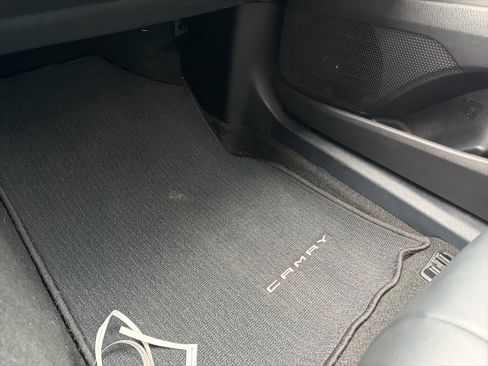 Used 2024 Toyota Camry SE image 22