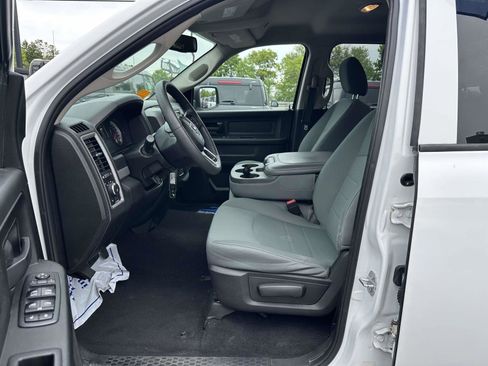 Used 2019 RAM 1500 Express AWD/4WD image 16