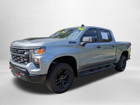 Used 2024 Chevrolet Silverado 1500 Custom Trail Boss w/ LPO, Dark Essentials Package image 8
