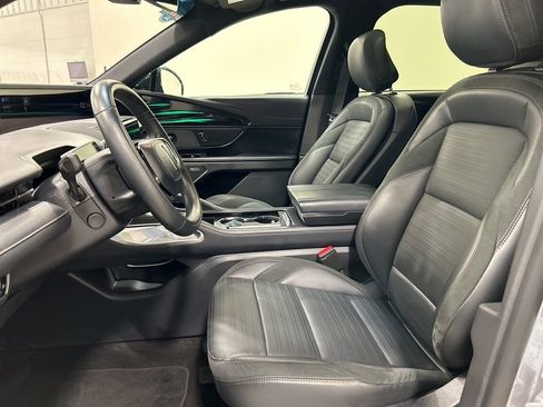 Certified 2024 Lincoln Nautilus Reserve w/ Equipment Group 202A image 9