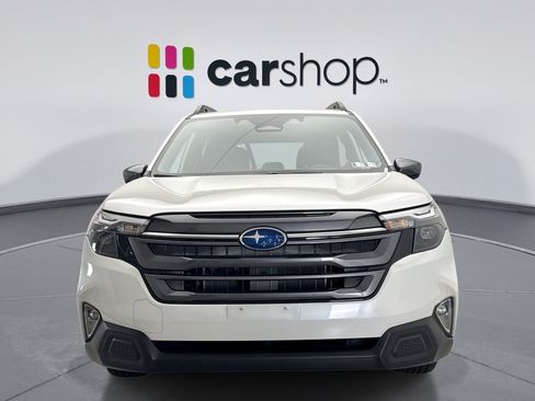 Used 2025 Subaru Forester Premium AWD/4WD image 8