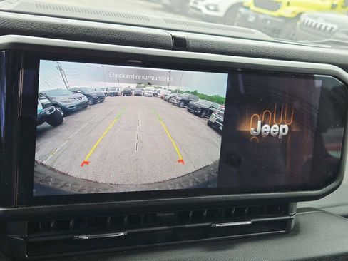 Used 2025 Jeep Wrangler Unlimited Sport S 4xe AWD/4WD image 27
