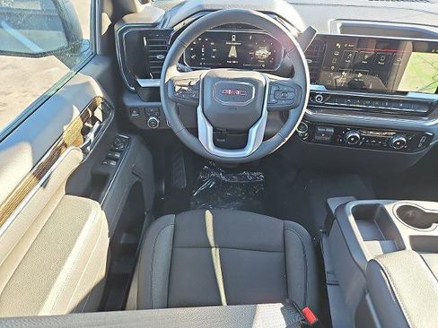 New 2026 GMC Sierra 1500 Elevation image 9