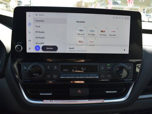 Used 2025 Toyota Grand Highlander FWD image 19