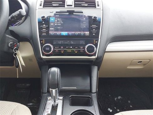 Used 2019 Subaru Outback 2.5i Premium w/ Popular Package #2 image 11