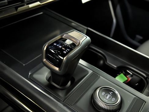 New 2025 GMC Hummer EV 2X w/ LPO, Sport Package image 18