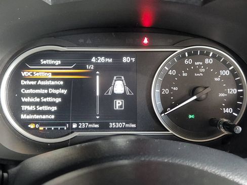 Used 2025 Nissan Versa SV FWD image 26