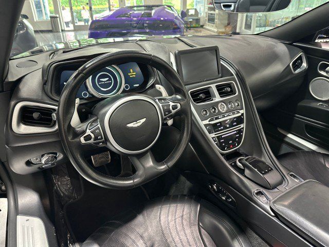Used 2019 Aston Martin DB11 Volante RWD image 8