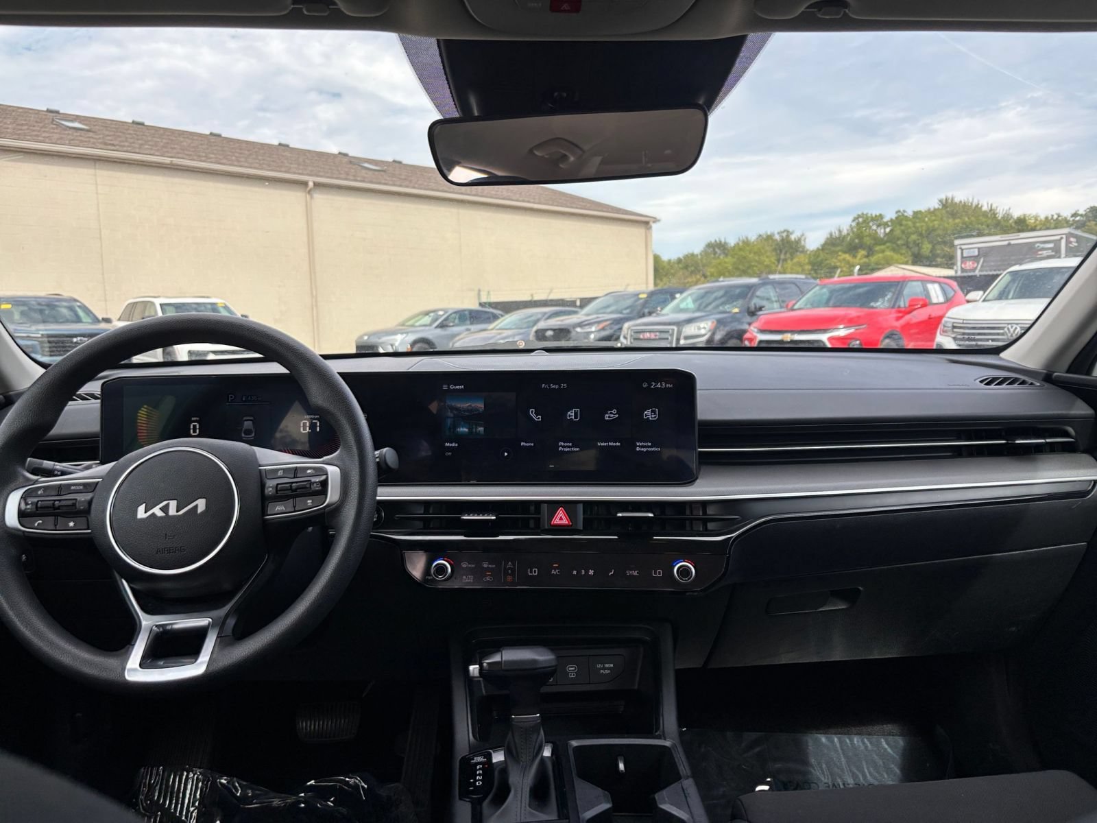 Used 2025 Kia K5 LXS FWD image 32