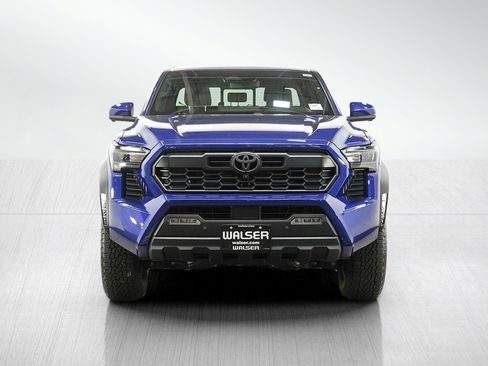 Used 2025 Toyota Tacoma TRD Off-Road w/ TRD Off Road Premium Package AWD/4WD image 8