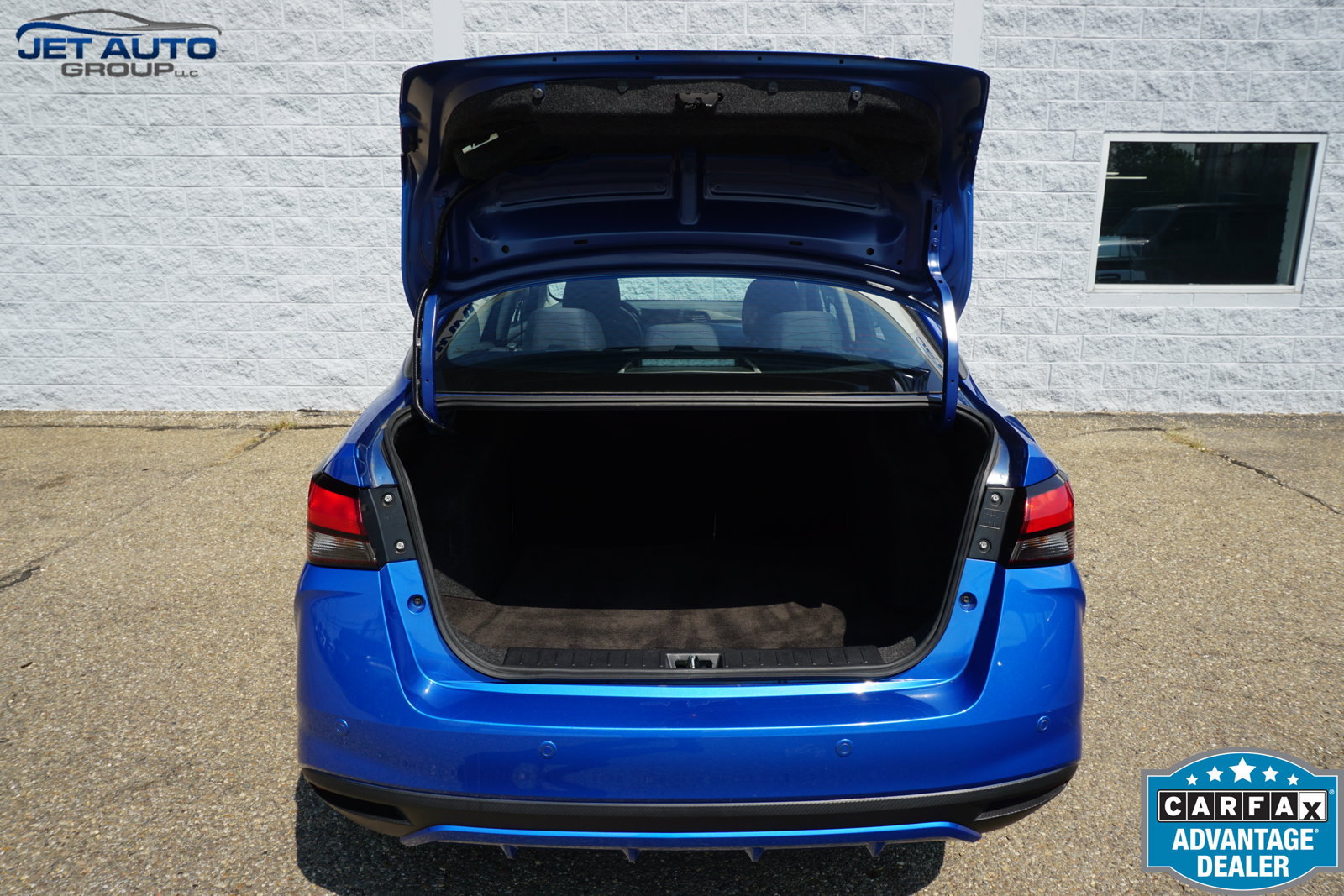 Used 2024 Nissan Versa SV FWD image 16