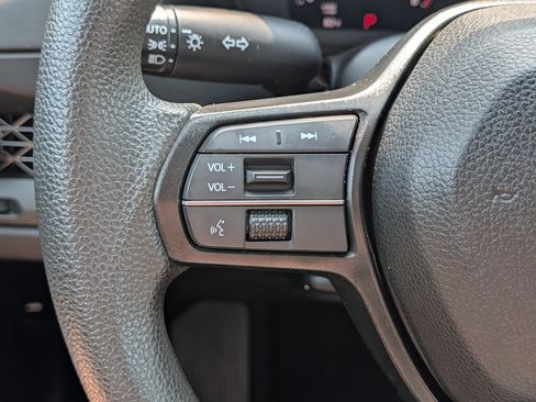 Used 2024 Honda Accord EX image 31