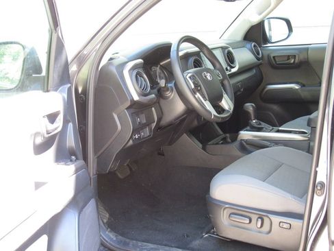 Certified 2023 Toyota Tacoma SR5 AWD/4WD image 13