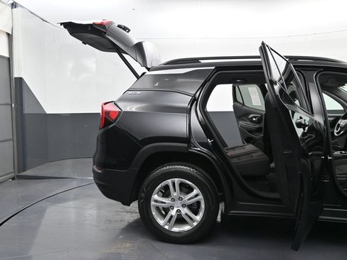 Certified 2023 GMC Terrain SLE w/ Driver Convenience Package AWD/4WD image 10