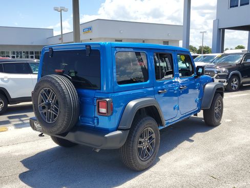Used 2024 Jeep Wrangler Sport S image 3