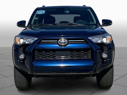 Used 2021 Toyota 4Runner SR5 Premium w/ Moonroof Package RWD image 4