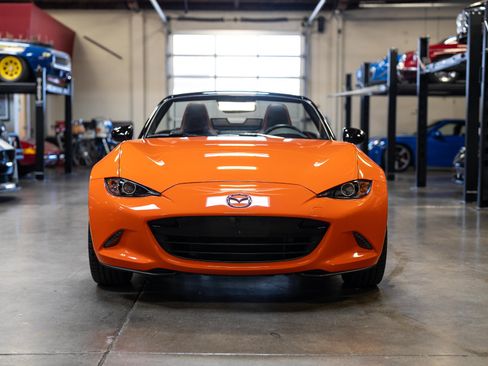 Used 2019 MAZDA MX-5 Miata 30th Anniversary image 4