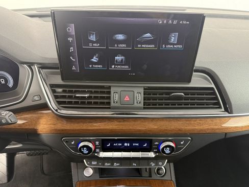 Used 2023 Audi Q5 2.0T Premium Plus w/ Premium Plus Package AWD/4WD image 21
