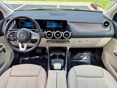 Used 2021 Mercedes-Benz GLA 250 4MATIC w/ Premium Package image 30