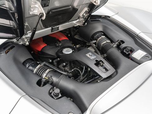 Used 2018 Ferrari 488 Spider image 59