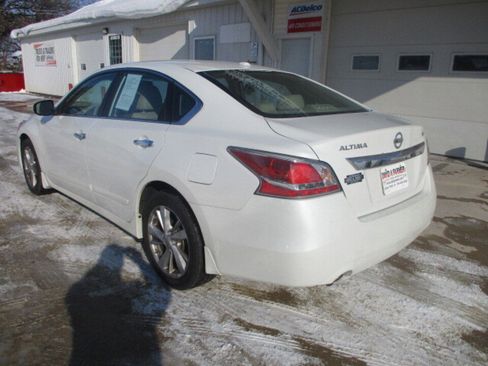 Used 2015 Nissan Altima 2.5 SL w/ Technology Package image 14