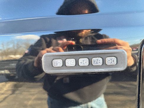 Used 2014 Ford F250 Platinum w/ FX4 Off-Road Package image 29