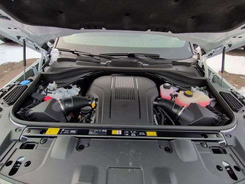 New 2026 Land Rover Range Rover SE image 14