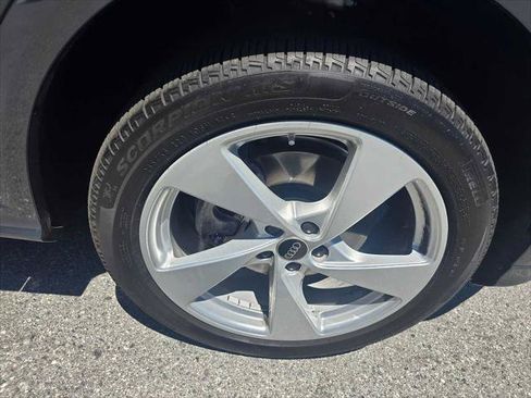 Used 2025 Audi Q5 Premium Plus w/ Premium Plus AWD/4WD image 9