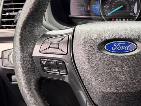 Used 2019 Ford Explorer XLT w/ Equipment Group 202A AWD/4WD image 47