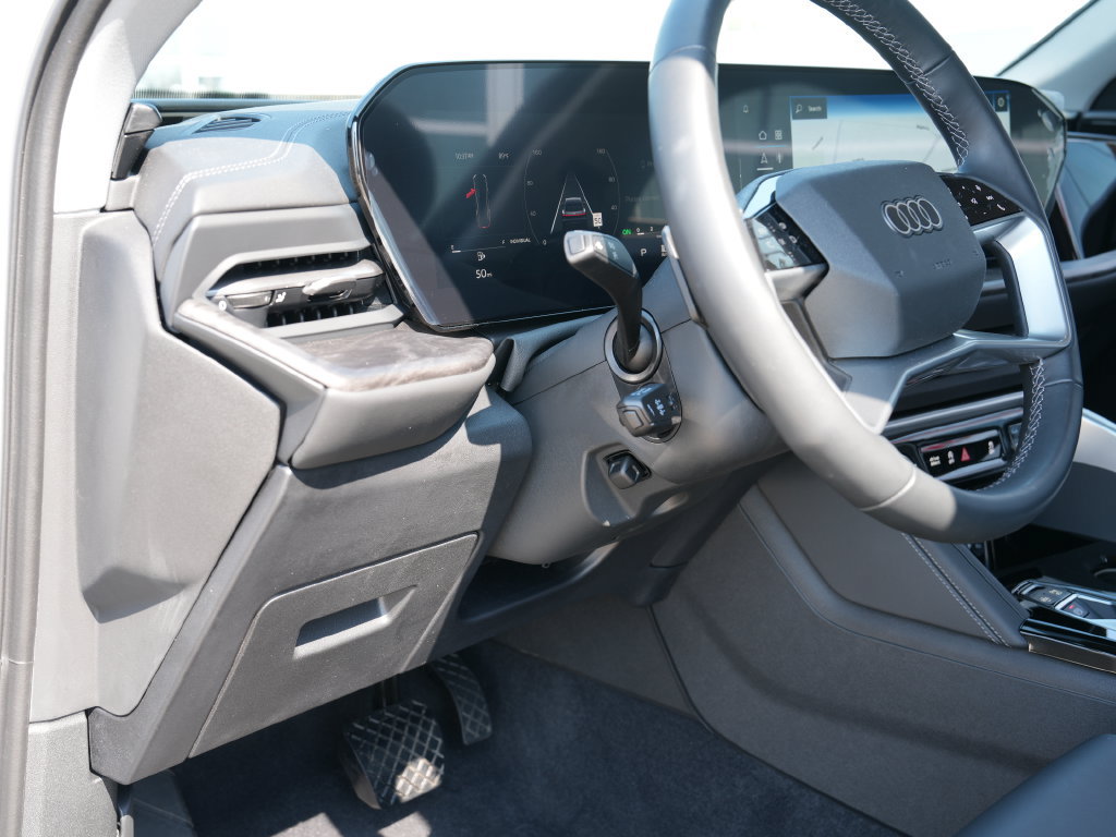 Used 2025 Audi Q5 Premium Plus AWD/4WD image 29