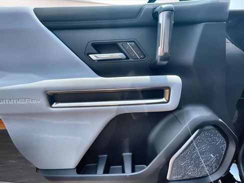 New 2025 GMC Hummer EV 2X image 22