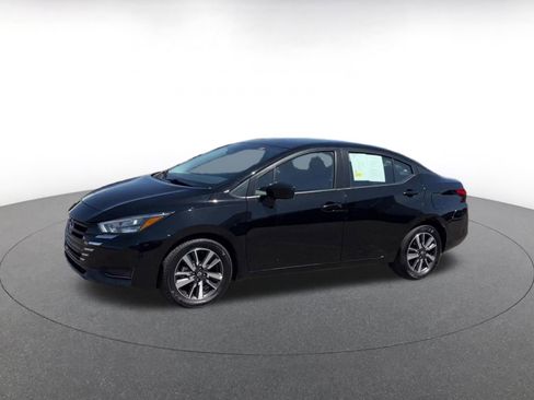 Used 2025 Nissan Versa SV FWD image 8