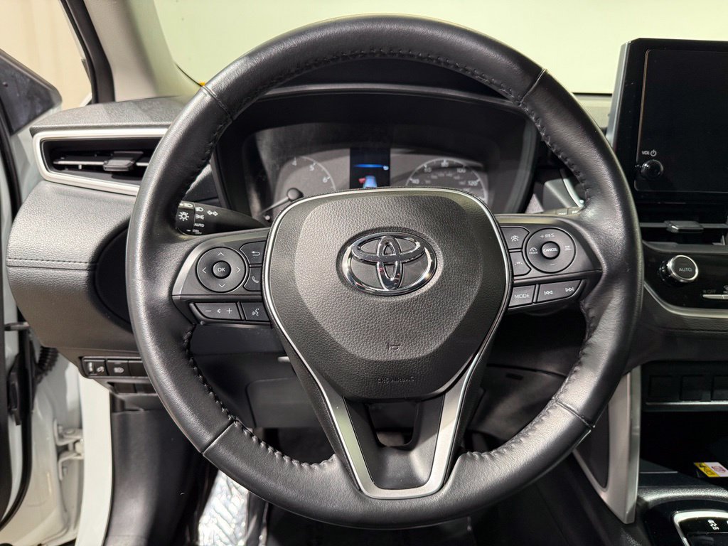 Certified 2023 Toyota Corolla Cross LE AWD/4WD image 22