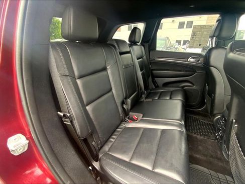 Used 2018 Jeep Grand Cherokee Limited image 26