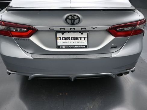 Used 2022 Toyota Camry SE image 10