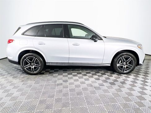 Used 2025 Mercedes-Benz GLC 300 GLC 300 image 7
