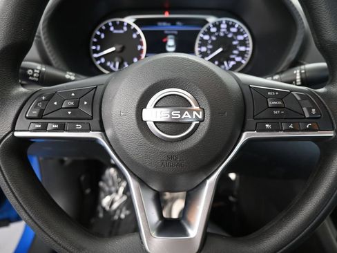 Used 2024 Nissan Sentra SV FWD image 36