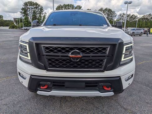 Used 2021 Nissan Titan PRO-4X w/ Pro-4x Convenience Package AWD/4WD image 12