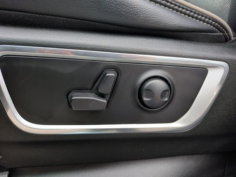 Used 2023 RAM 1500 Laramie image 31