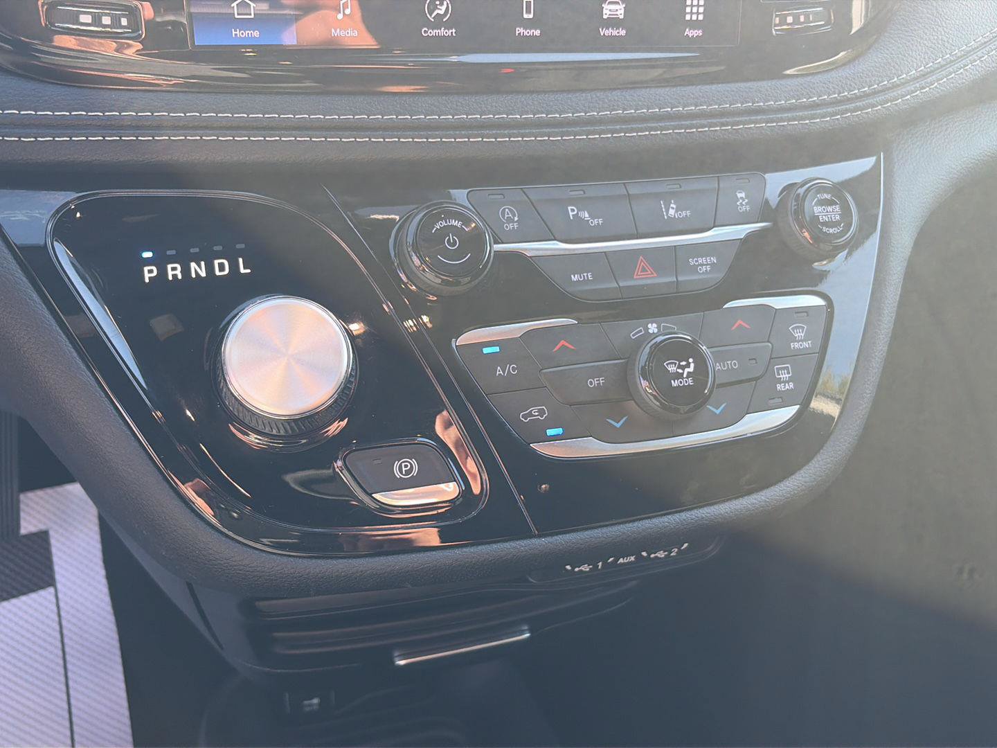 Used 2024 Chrysler Pacifica Touring FWD image 21