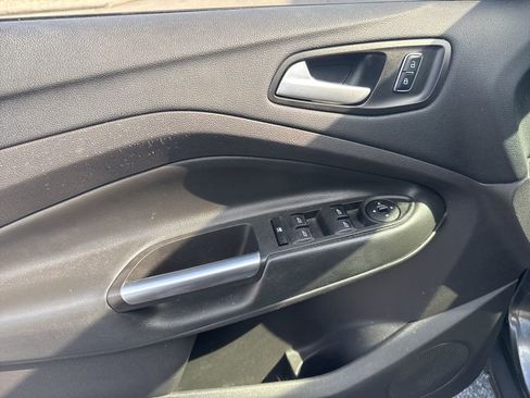 Used 2016 Ford Escape SE w/ Equipment Group 201A FWD image 15