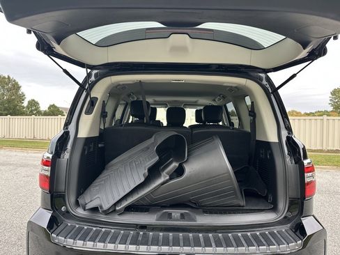 Used 2023 Nissan Armada Platinum image 24