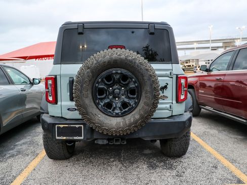 Used 2023 Ford Bronco Wildtrak image 9