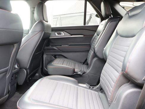 Certified 2025 Ford Explorer ST-Line AWD/4WD image 20