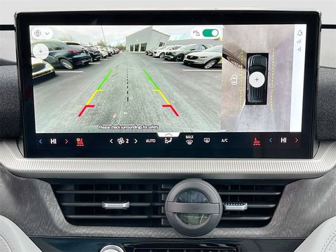 Used 2025 Ford Explorer Platinum w/ Ultimate Package image 13